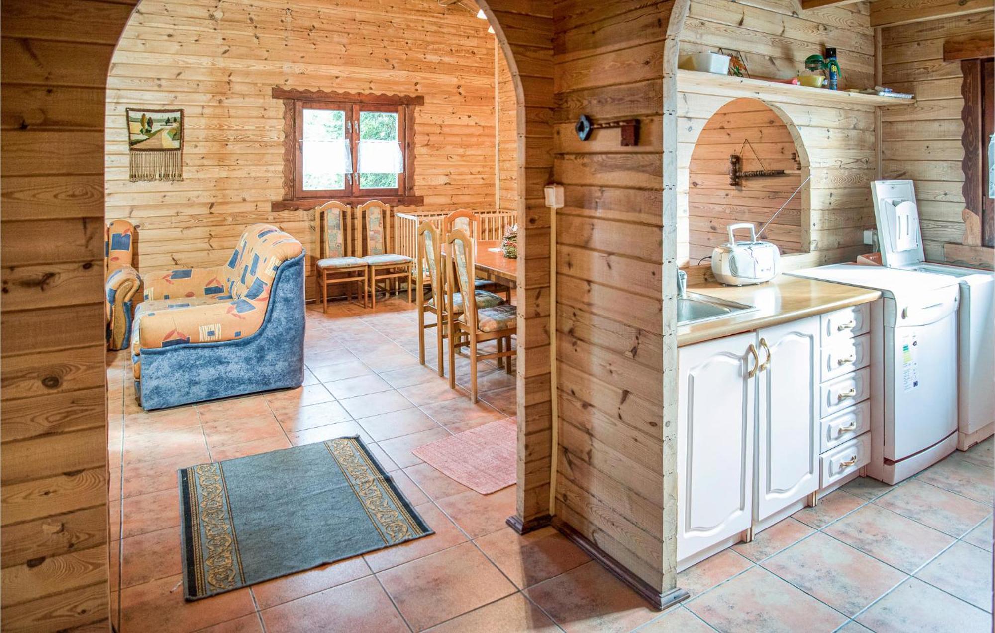 Nice Home In Mscice With Kitchen Zewnętrze zdjęcie