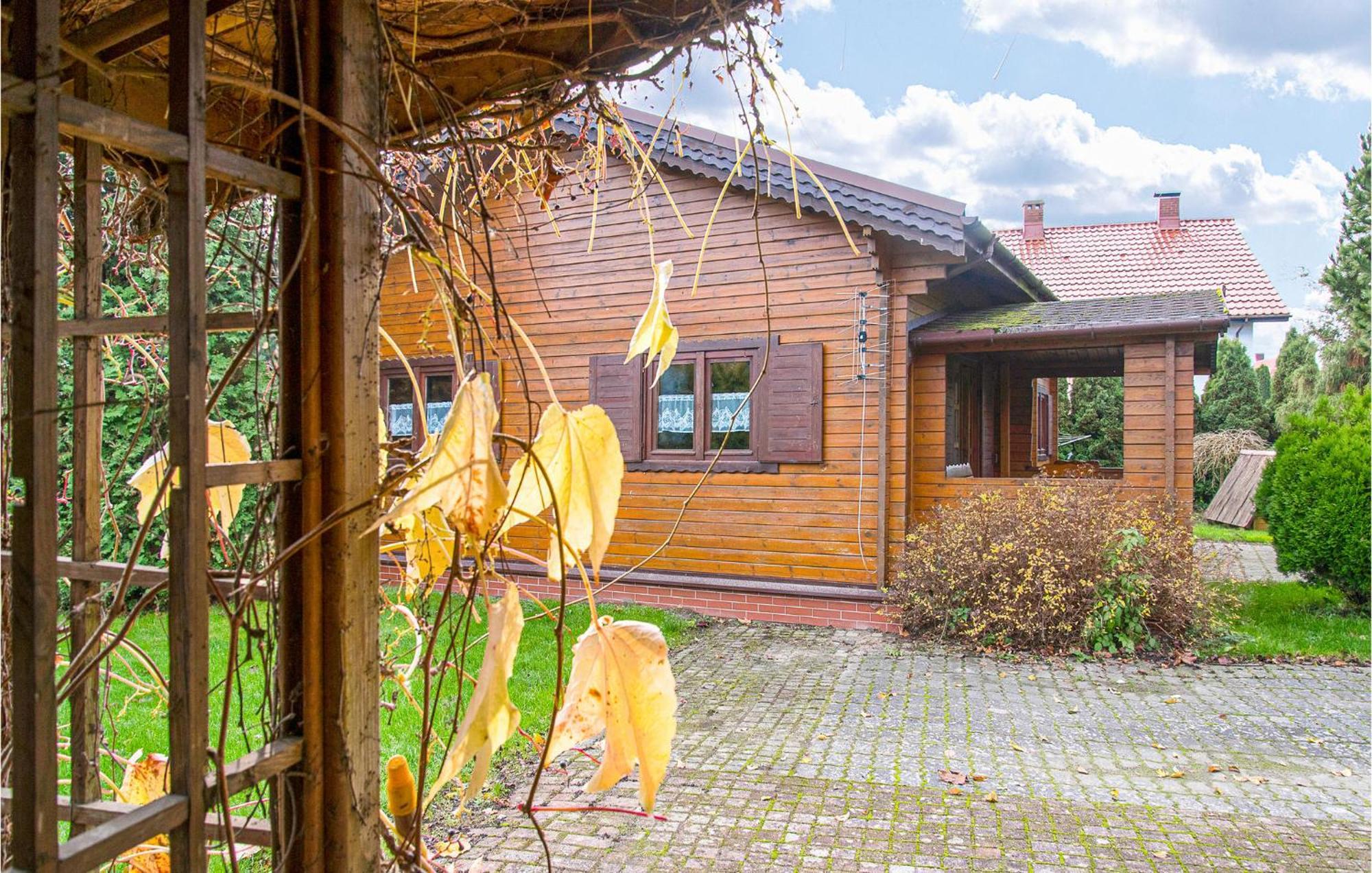 Nice Home In Mscice With Kitchen Zewnętrze zdjęcie